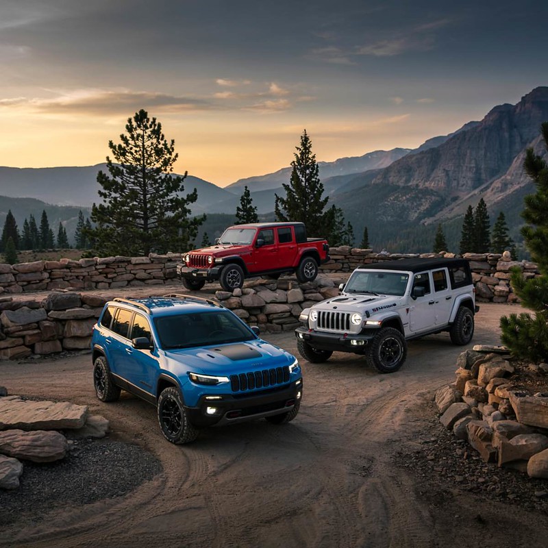 Jeep Line up-Jeep certified collision repair at sherrill paint & body